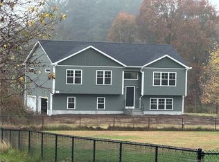 85 Wauregan Rd, Brooklyn, CT 06234