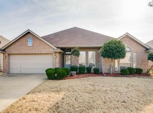 5017 Whisper Wind Dr, Wichita Falls, TX 76310