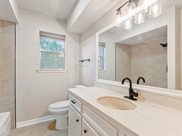 5715 Pinewood Springs Dr — Photo 22