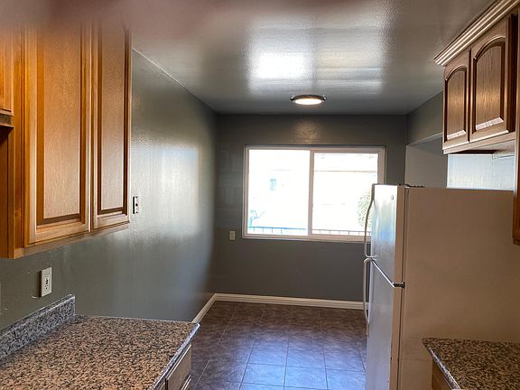 2nd image of 905 Northrup St APT 6
