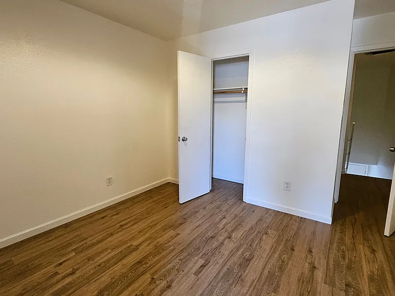 301 Morningside Dr SE #A-F — Photo 17