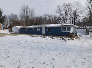 8616 S Valentine Ct, Claypool, IN 46510