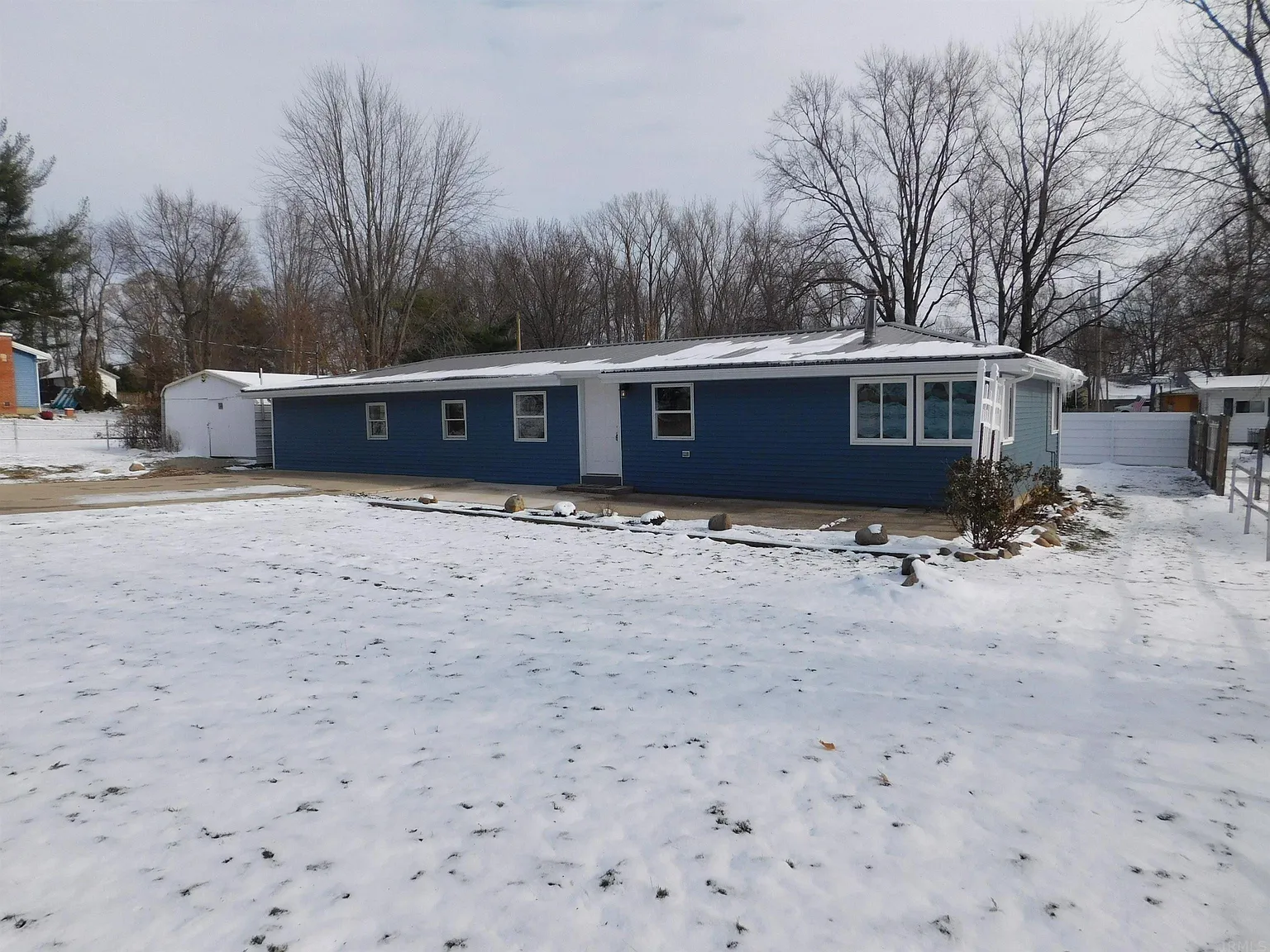 8616 S Valentine Ct photo 1