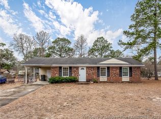 5905 Spinner Rd, Hope Mills, NC 28348