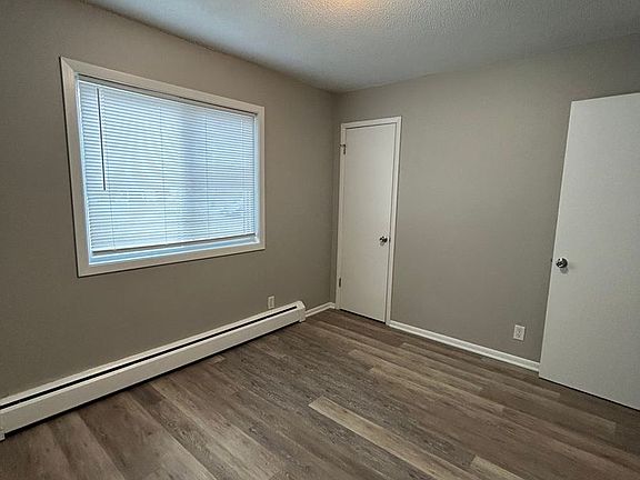 4th image of 2125 Indianola Ave APT A1