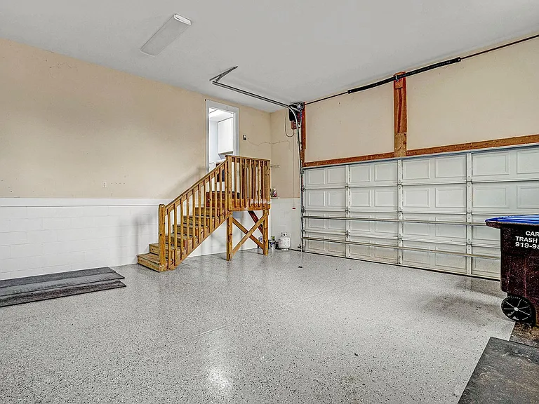 520 Ruth Cir — Photo 30