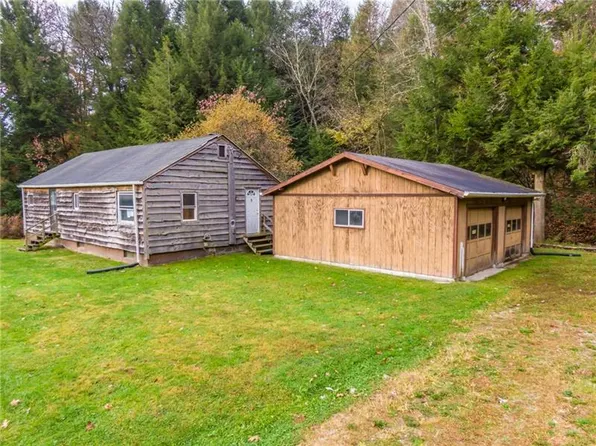 695 Reesedale Rd, Adrian, PA 16210