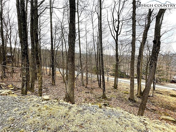 3rd image of 131 Clubhouse Road