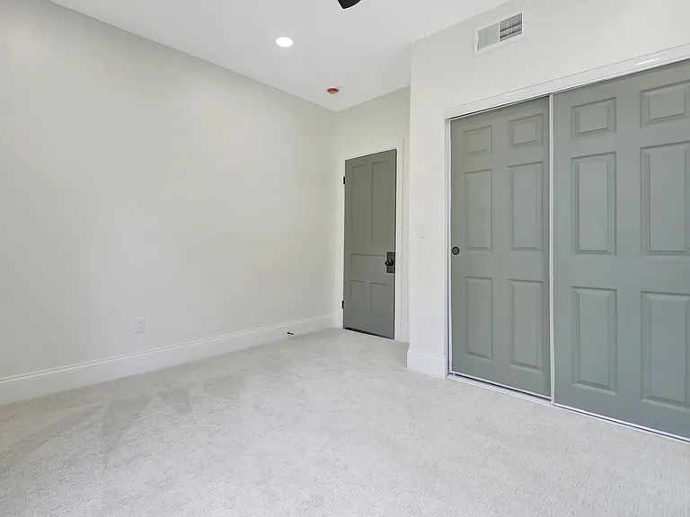 3020 Daytona Ave — Photo 17