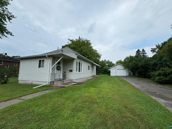 319 6th St, Wrenshall, MN 55720