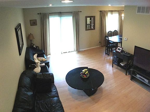3rd image of 620 Westwood Ct