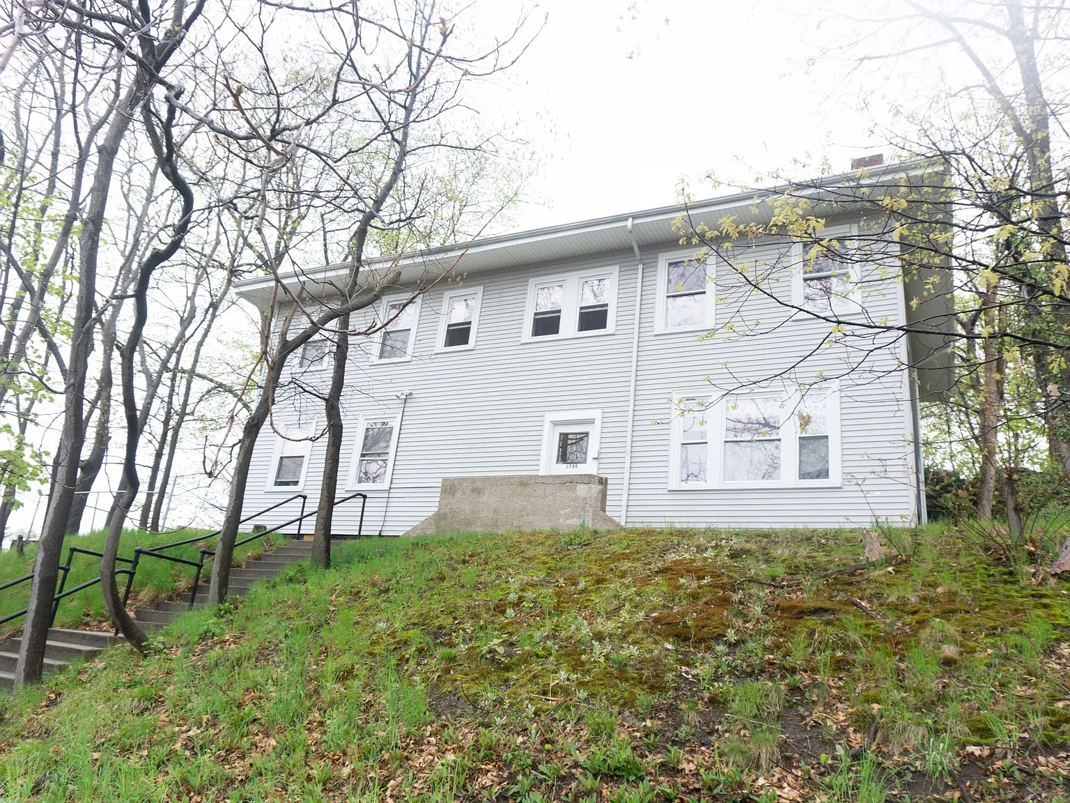 5 bed, 1700 sqft, $4,795 — Photo 4