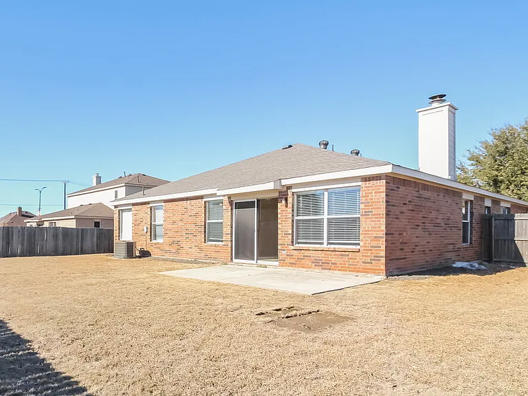 2204 Tailburton Ct — Photo 15