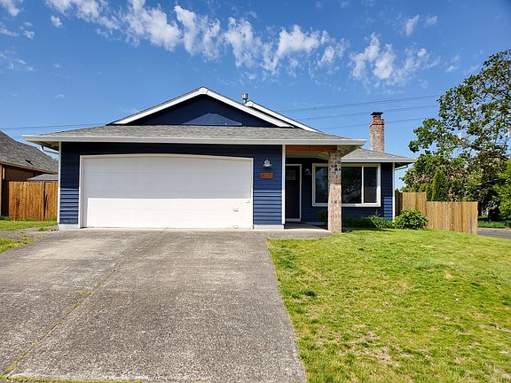 2nd image of 1367 SW 213th Ave