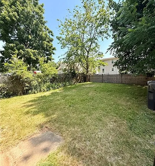 39 Andrews Ave — Photo 12