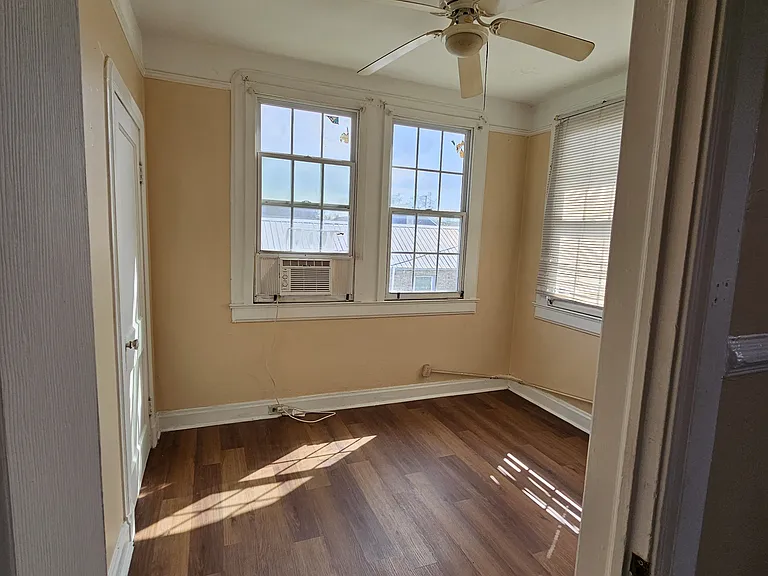 1941-43 Painters St #A — Photo 15