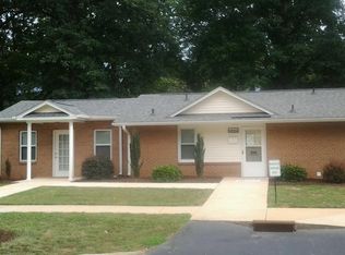 121 Holly Ln, Forest City, NC 28043