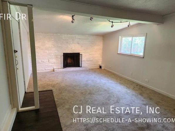 8408 Red Fir Dr, Saint Louis, MO 63134