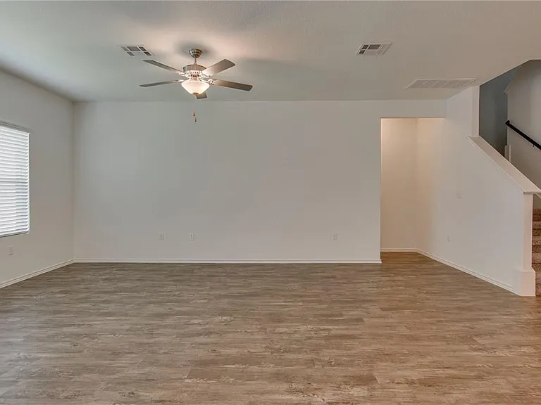 6721 Hartlage St — Photo 9