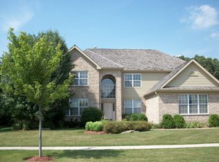 307 Morgan Ln, Fox River Grove, IL 60021