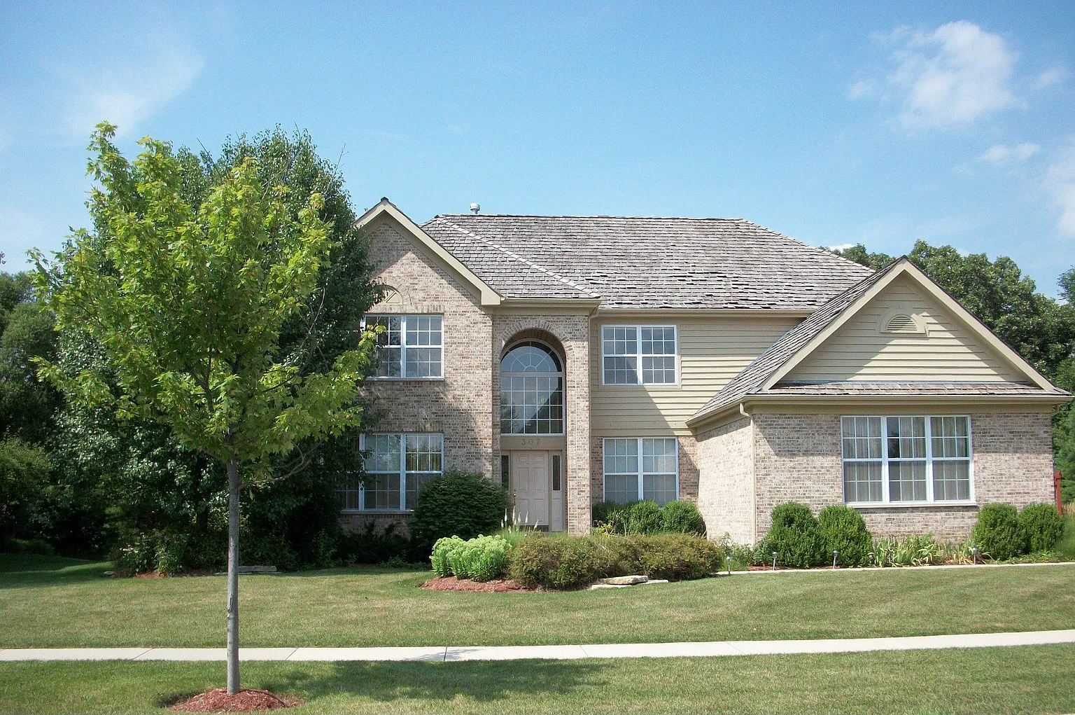 307 Morgan Ln photo 1