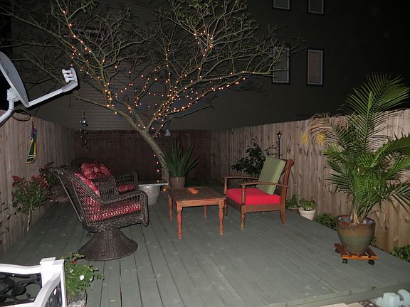 Privet Deck