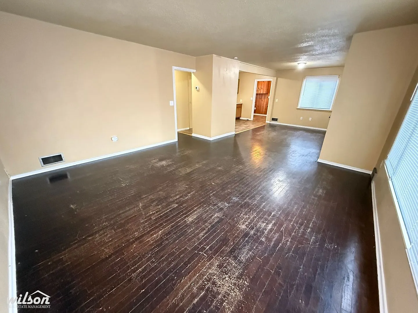 Charming 3-Bedroom Retreat with Fenced Back Yard! — Photo 4