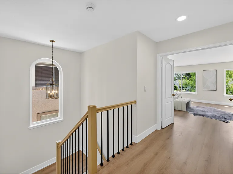 29746 Michelis St — Photo 36