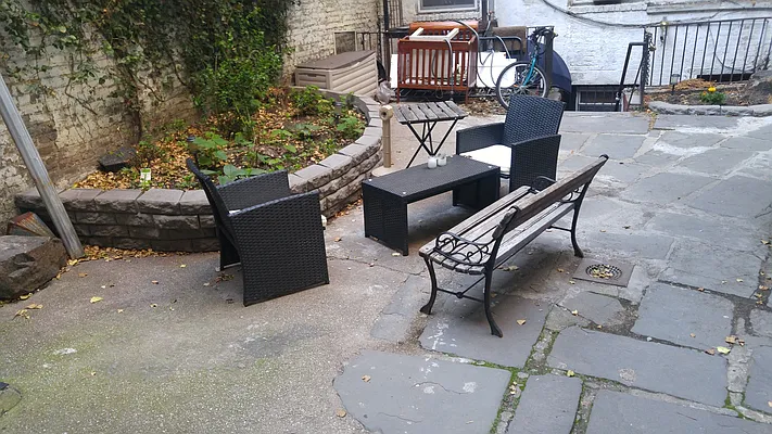 Rented by Downtown Mgt & Realty LLC | media 2