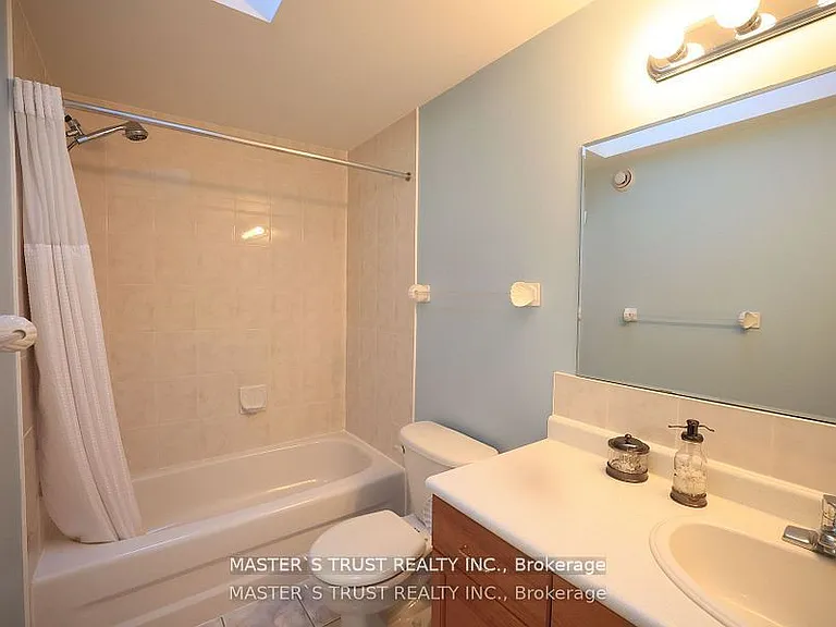 784 Gordon St #6 — Photo 24