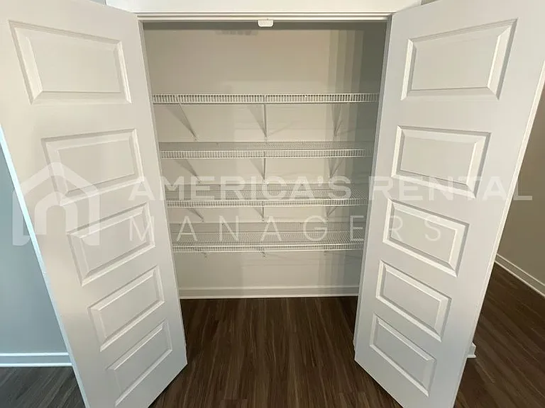 84 Victor Dr — Photo 7