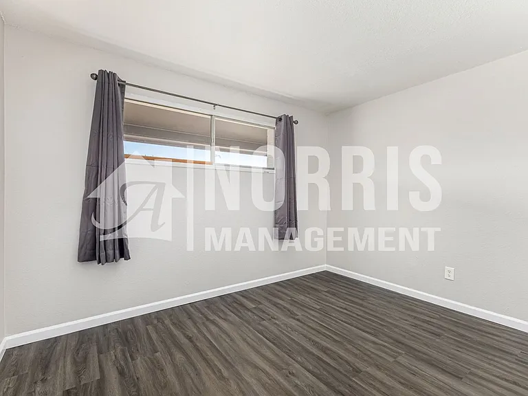 803 N Park Ave — Photo 17