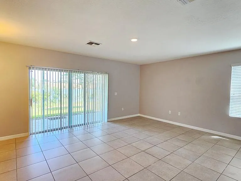 364 Arbor Lakes Dr — Photo 4