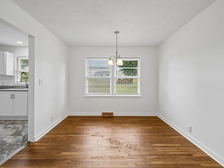 1305 Highway 48 S — Photo 22