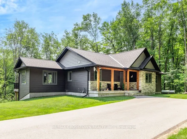 1445 Beiers Rd, Gravenhurst, ON P0E 1G0
