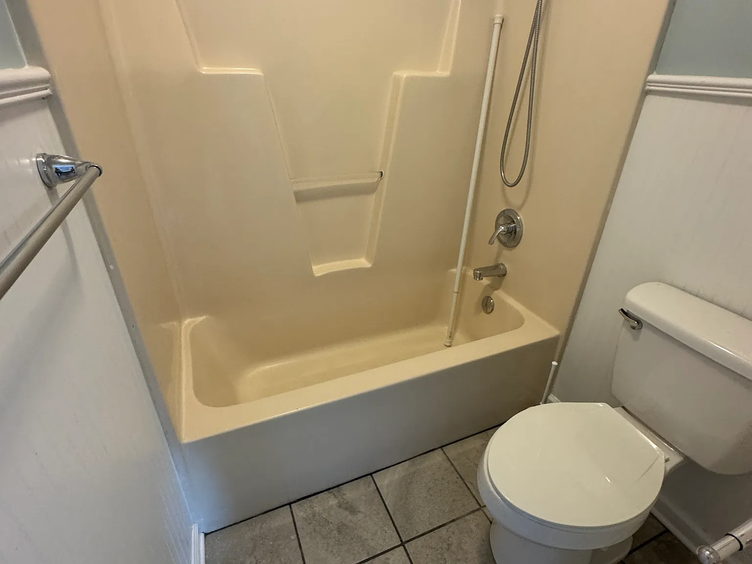 3 bed, 1305 sqft, $1,950 — Photo 4