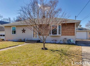 2201 Oregon Ave SW, Wyoming, MI 49519