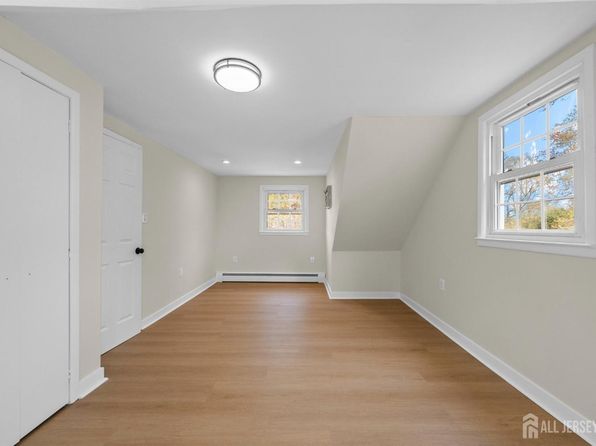 651 Myrtle Rd, North Brunswick, NJ 08902