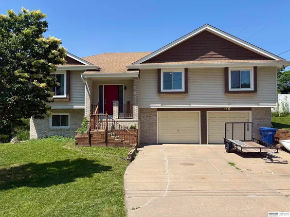 9604 Sterling Cir, Plattsmouth, NE 68048