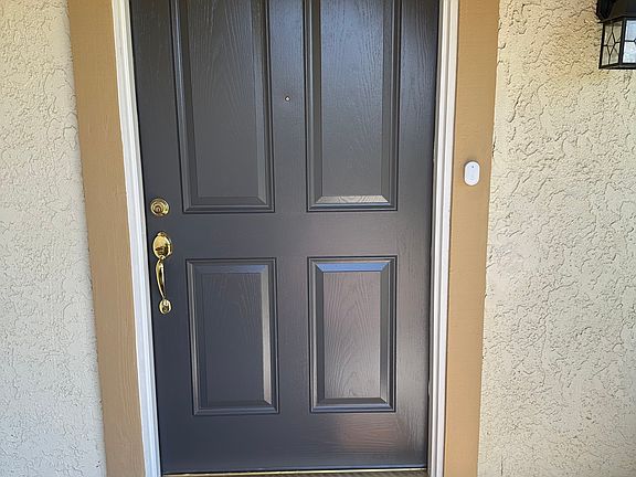 3rd image of 813 Bright Star St