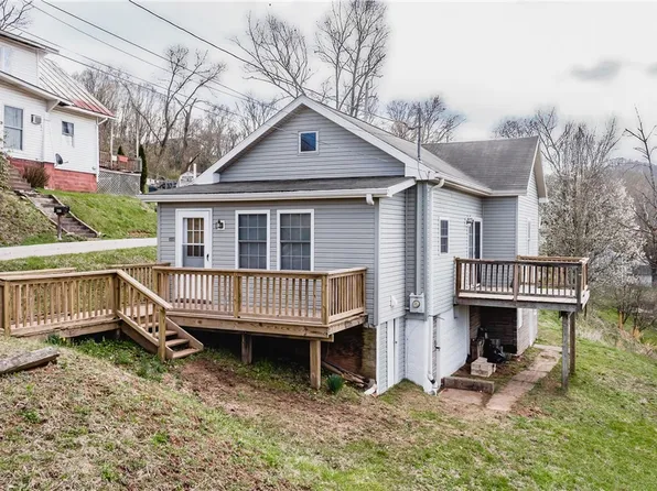 406 N Grey St, Pennsboro, WV 26415