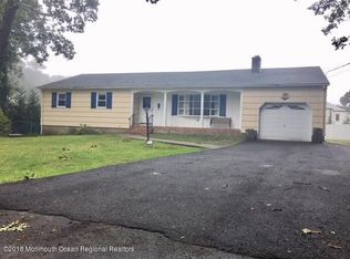 127 Adams Ave, Oakhurst, NJ 07755