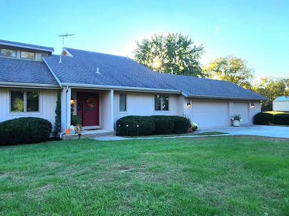 5810 Forest Preserve Rd, Rockton, IL 61072