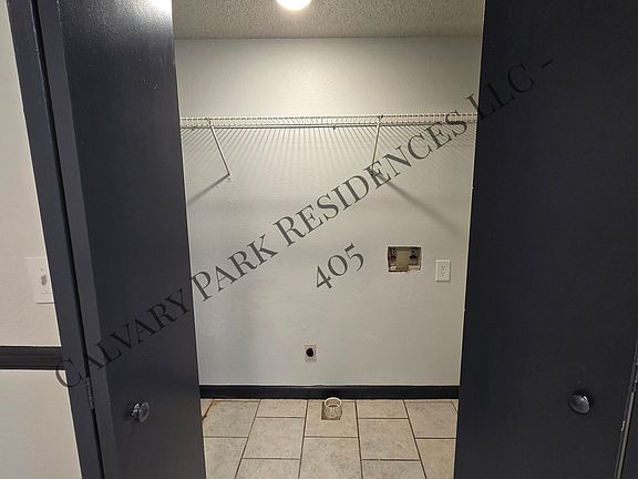 4th image of 403 Barnhardt Cir #405