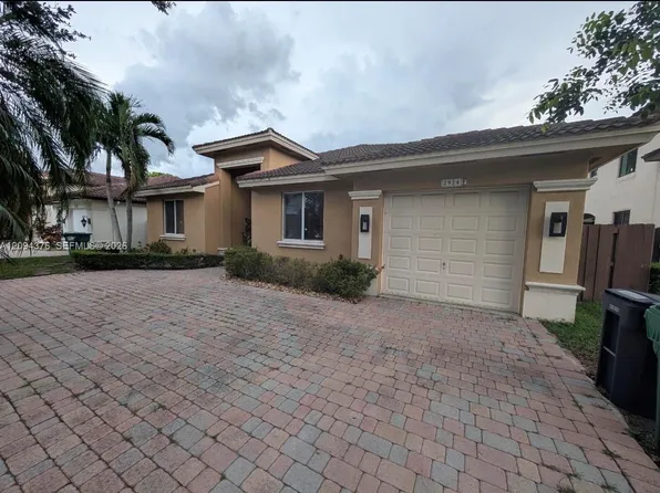 2924 SW 144th Pl, Miami, FL 33175