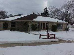 2976 S 39th St, Milwaukee, WI 53215