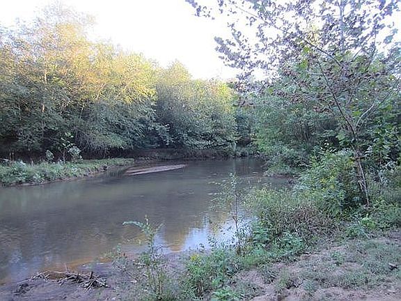 Hudson River 30ft across