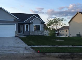 279 Foothills Ln SE, Rochester, MN 55904