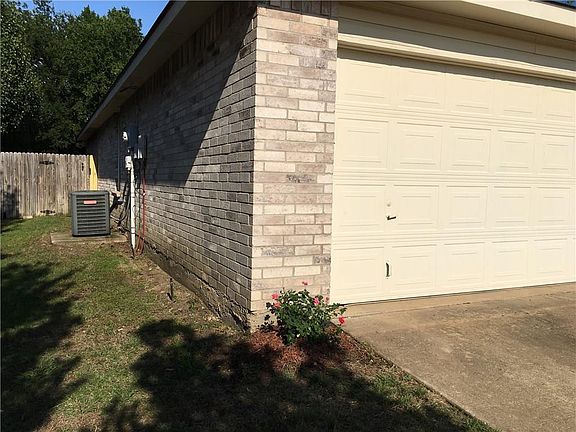 4th image of 3323 Jacobs Dr