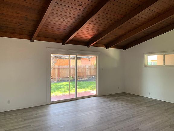 3rd image of 1336 S Crescent Ave